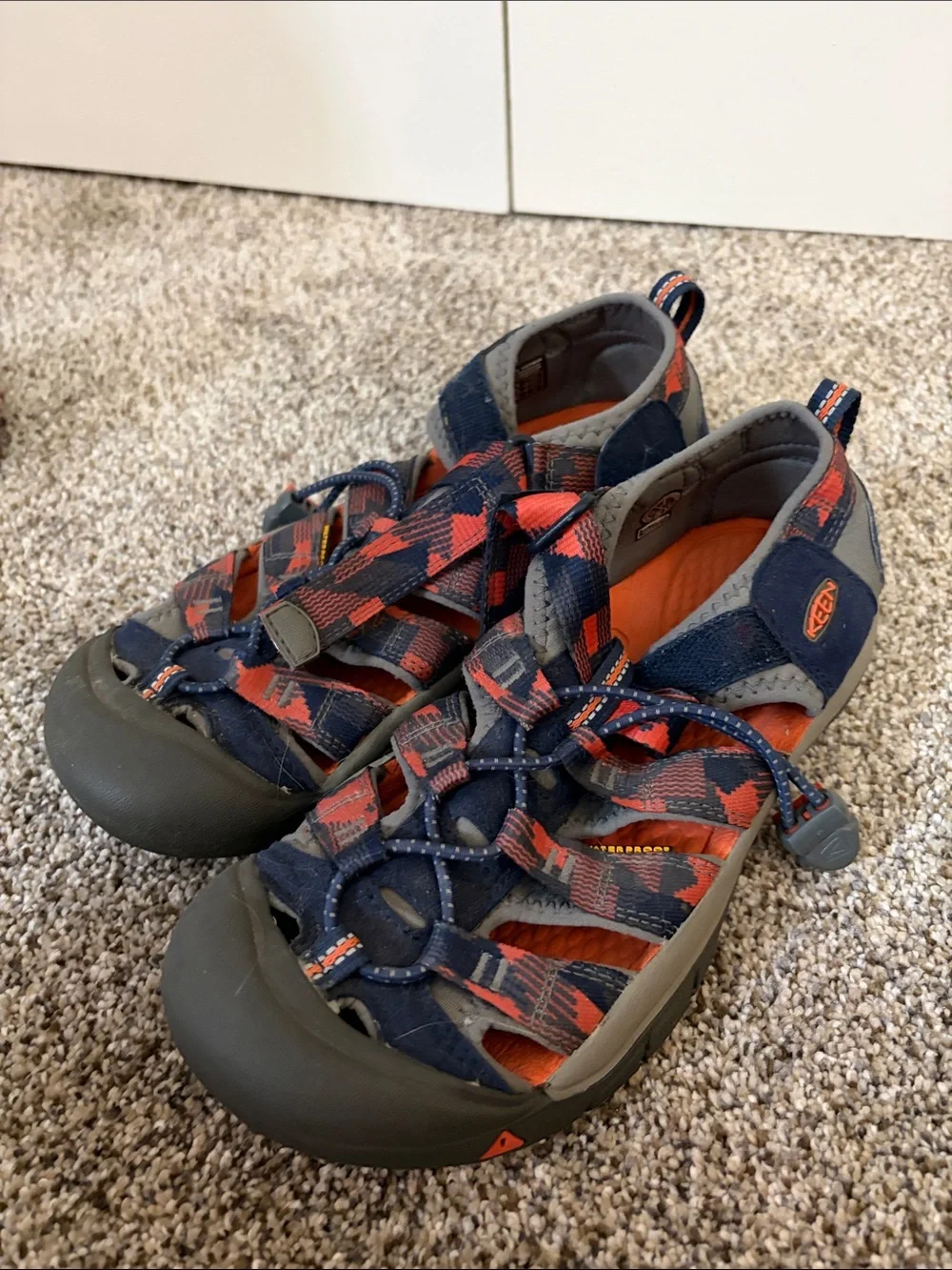 Keen Kids Water Shoe Sandals in Navy and Orange Plaid